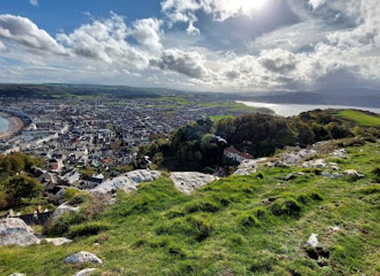 united-kingdom/llandudno/attraction/great-orme-tramway-halfway-station