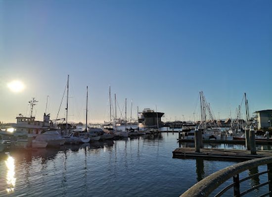 california/oakland/jack-london-square/attraction/jack-london-statue
