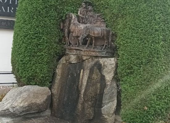 germany/oberammergau/attraction/schnaggl-lohnkutscherei-brunnen