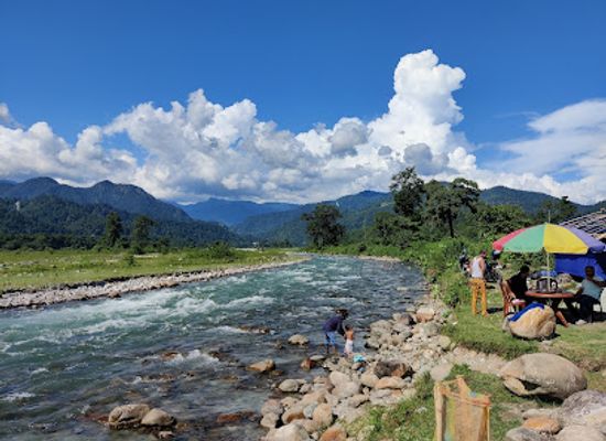 bhutan/sarpang/attraction/saralpara-picnic-spot
