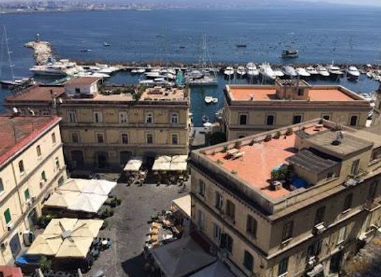 italy/capri/attraction/piazzetta-marinari