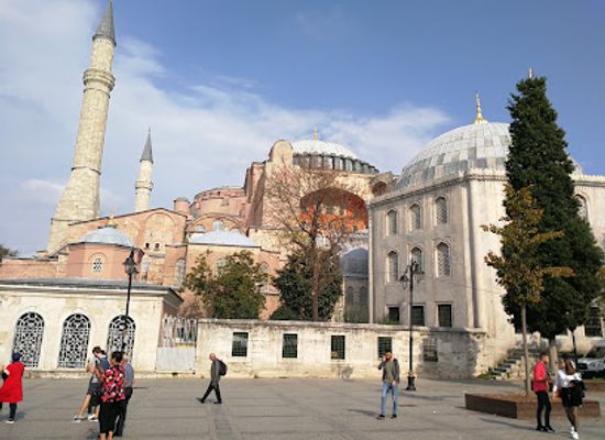 turkiye/istanbul/sultanahmet/attraction/sultan-ahmet-tomb
