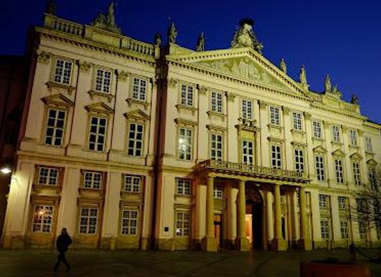 slovakia/bratislava/attraction/primacial-palace