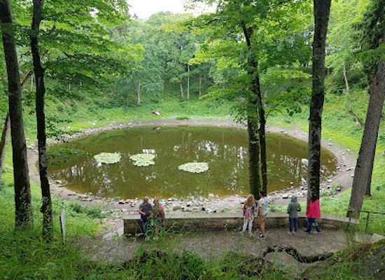 estonia/kuressaare/attraction/kaali-meteoriitika-ja-paekivimuuseum