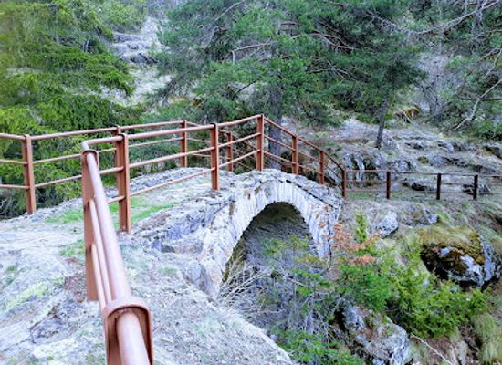 italy/valle-d-aosta/attraction/ponte-della-betenda