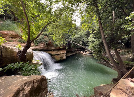 lebanon/chouf-district/attraction/serjbel-waterfall