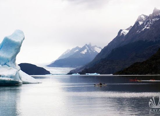 argentina/southern-patagonia/attraction/kayak-en-patagonia