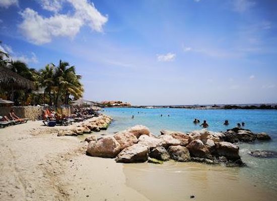 curacao/barber/attraction/mambo-beach