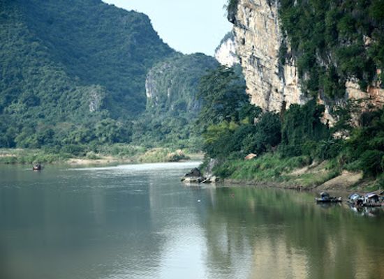 vietnam/north-central-coast/attraction/ho-citadel