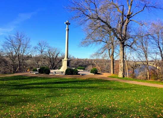 minnesota/saint-paul/attraction/the-monument