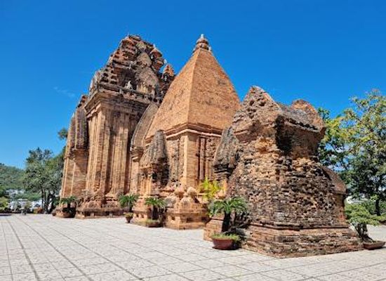 vietnam/nha-trang/attraction/ponagar-temple