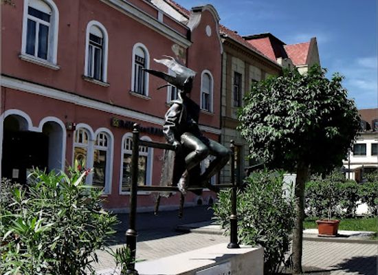 hungary/western-transdanubia/attraction/little-queen