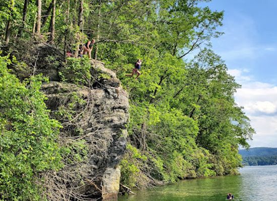 south-carolina/lake-jocassee/attraction/wright-creek-falls