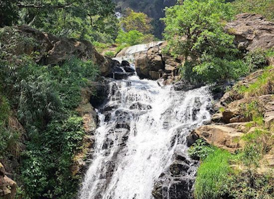 sri-lanka/ella/attraction/pallewela-waterfall