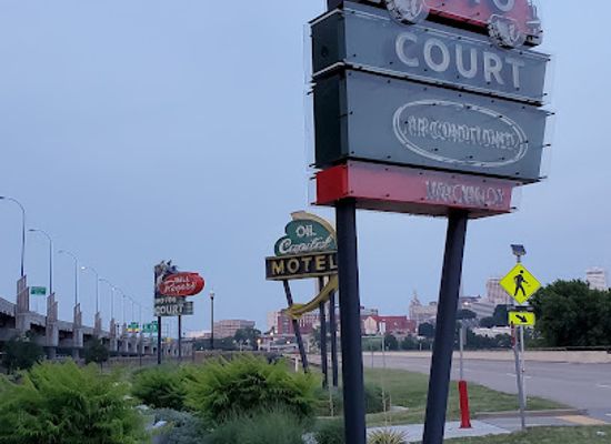 oklahoma/tulsa/attraction/route-66-neon-sign-park