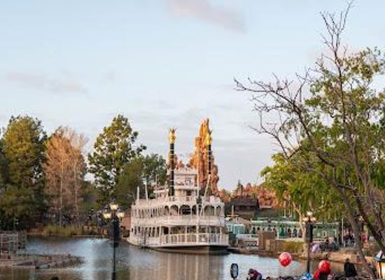 california/orange-county/attraction/mark-twain-riverboat