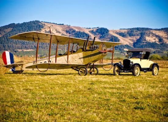 oregon/columbia-river-gorge/attraction/western-antique-aeroplane-and-automobile-museum-waaam