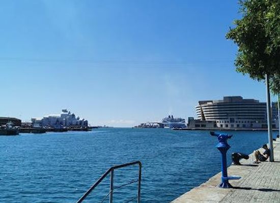 spain/barcelona/attraction/moll-d-espanya