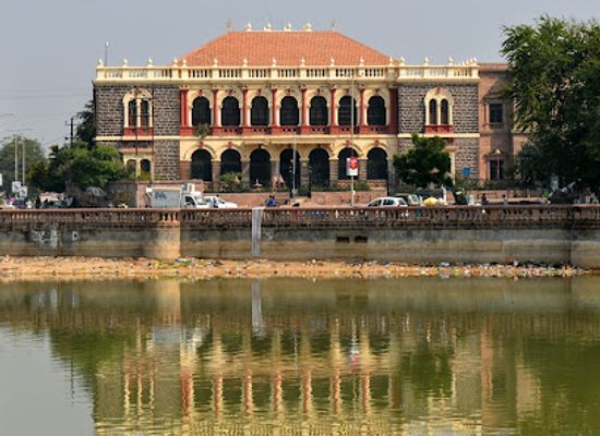 india/gujarat/attraction/kutch-museum
