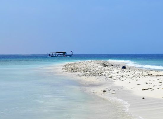 maldives/meemu-atoll/attraction/hulhidoo-beach