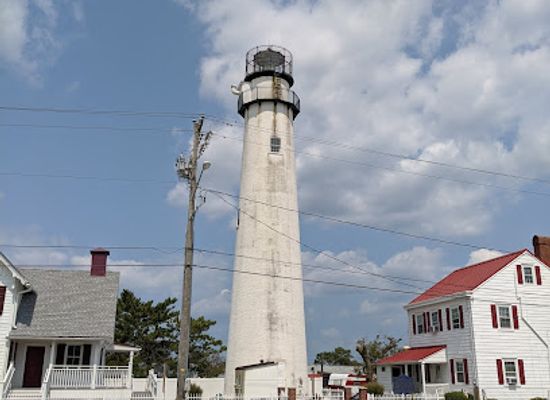 delaware/the-lewes-and-rehoboth-canal-area/attraction/fenwick-island-lighthouse