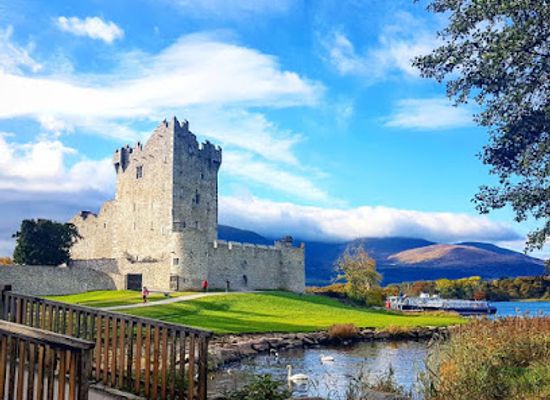ireland/the-kerry-way/attraction/lily-of-killarney-watercoach
