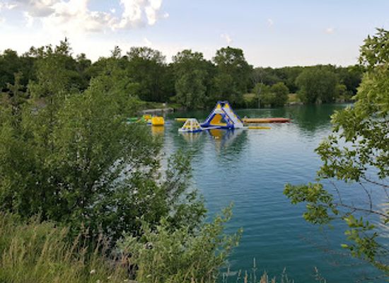 wisconsin/eastern-ridges-and-lowlands/attraction/quarry-beach-adventure-park-and-water-sports
