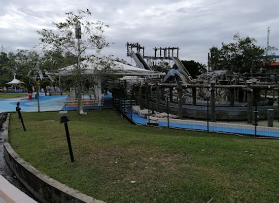 brunei/jerudong-park-playground/attraction/jerudong-park-plunge-lagoon