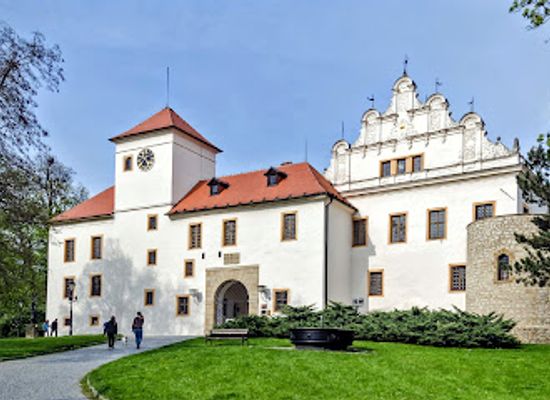 czechia/moravian-karst/attraction/zamek-blansko