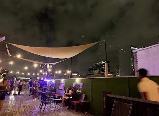 texas/austin/attraction/cheers-shot-bar