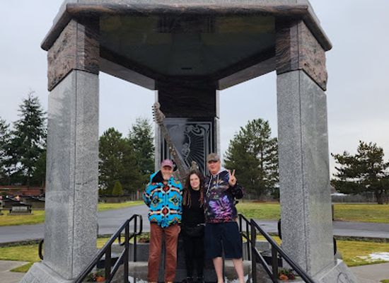 washington/renton/attraction/jimi-hendrix-memorial