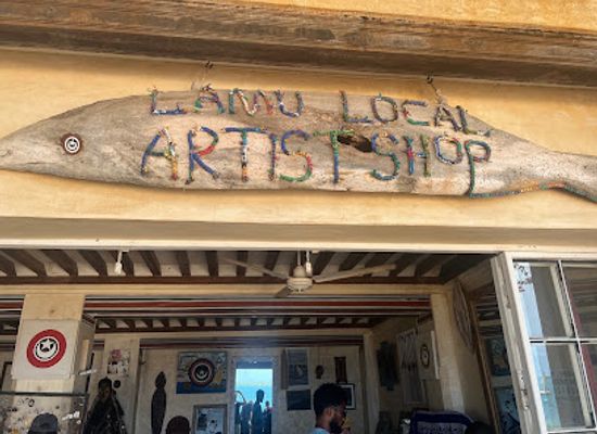 kenya/lamu/attraction/lamu-local-artist-shop-shella