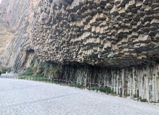 armenia/yerevan/attraction/symphony-of-stones