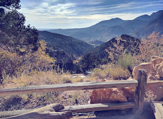 colorado/pikes-peak-region/attraction/cave-of-the-winds-mountain-park