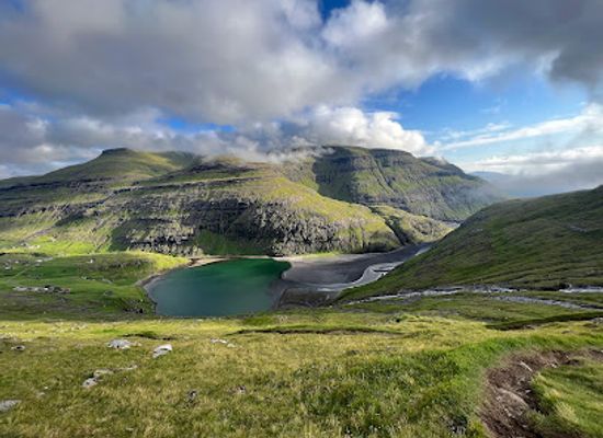 faroe-islands/klaksvik/attraction/pollurin-waterfall