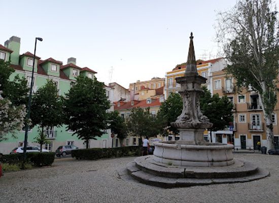 portugal/lisbon-coast/attraction/chafariz-do-largo-do-mastro