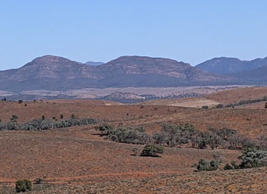 australia/flinders-ranges/attraction/stokes-hill-lookout