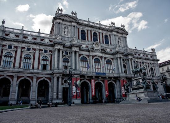 italy/turin/crocetta/attraction/palazzo-carignano