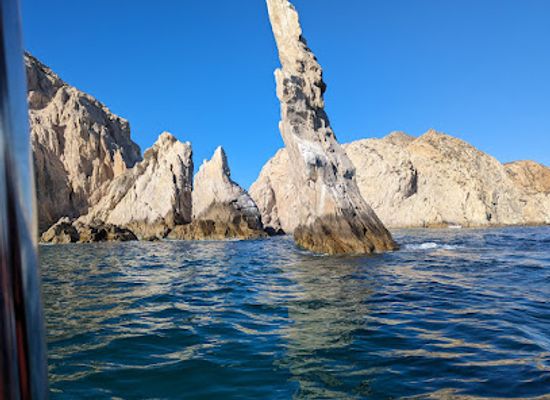 mexico/western-mexico/attraction/pelican-rock