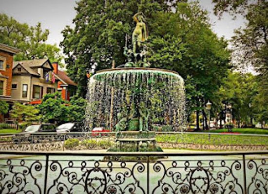 kentucky/outer-bluegrass/attraction/st-james-court-art-show