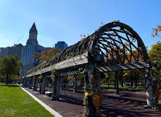 massachusetts/the-islands/attraction/christopher-columbus-waterfront-park
