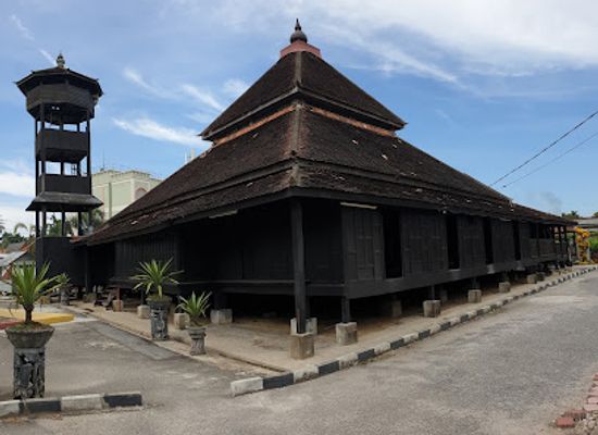 malaysia/kelantan/attraction/kampung-laut-mosque