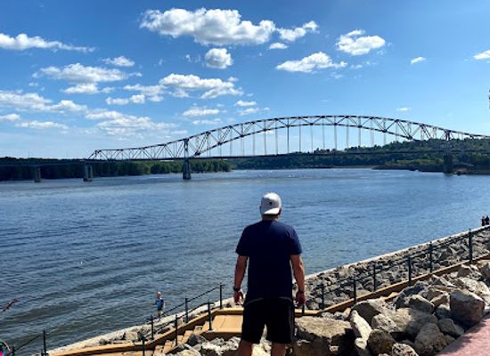 iowa/dubuque/attraction/mississippi-riverwalk
