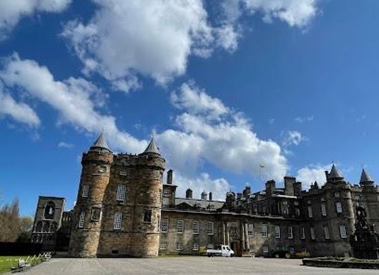 united-kingdom/edinburgh/attraction/abbey-sanctuary-historic-scotland