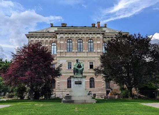 croatia/zagreb/attraction/josip-juraj-strossmayer-park
