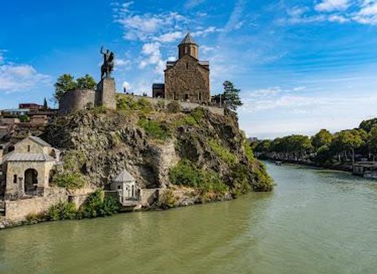 georgia/tbilisi/attraction/metekhi-virgin-mary-assumption-church