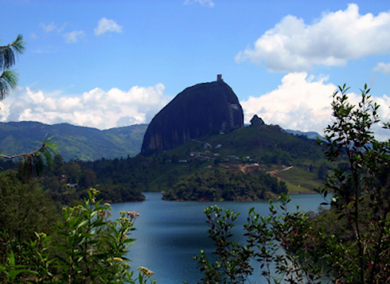 colombia/guatape/attraction/guatape-guia