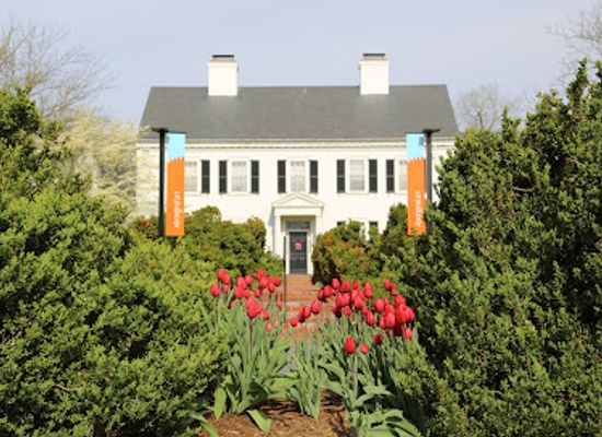 virginia/charlottesville/attraction/kluge-ruhe-aboriginal-art-collection-of-the-university-of-virginia