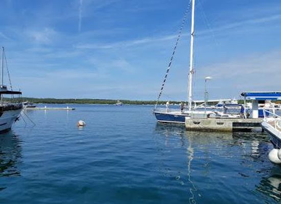 croatia/pula/attraction/riva