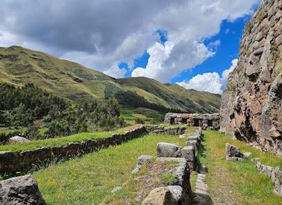 peru/cusco/attraction/puka-pukara-archaeological-complex